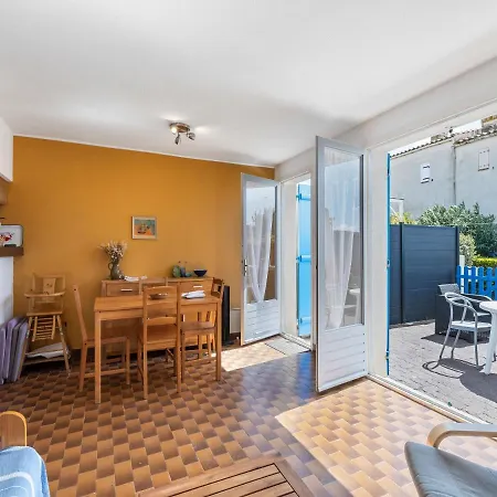 Апартаменты 1 Bedroom - Alcove For 6
